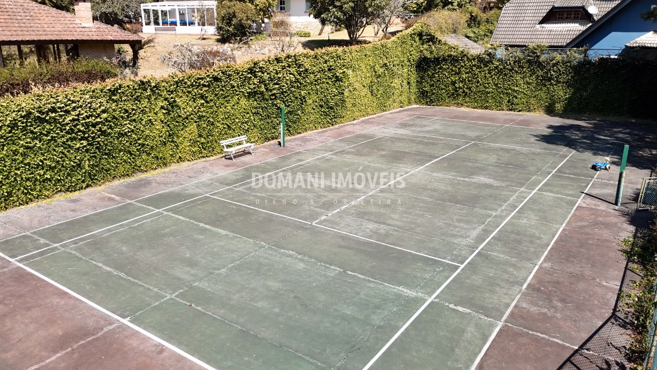 Casa de 5,130 m² em Campos do Jordão, SP