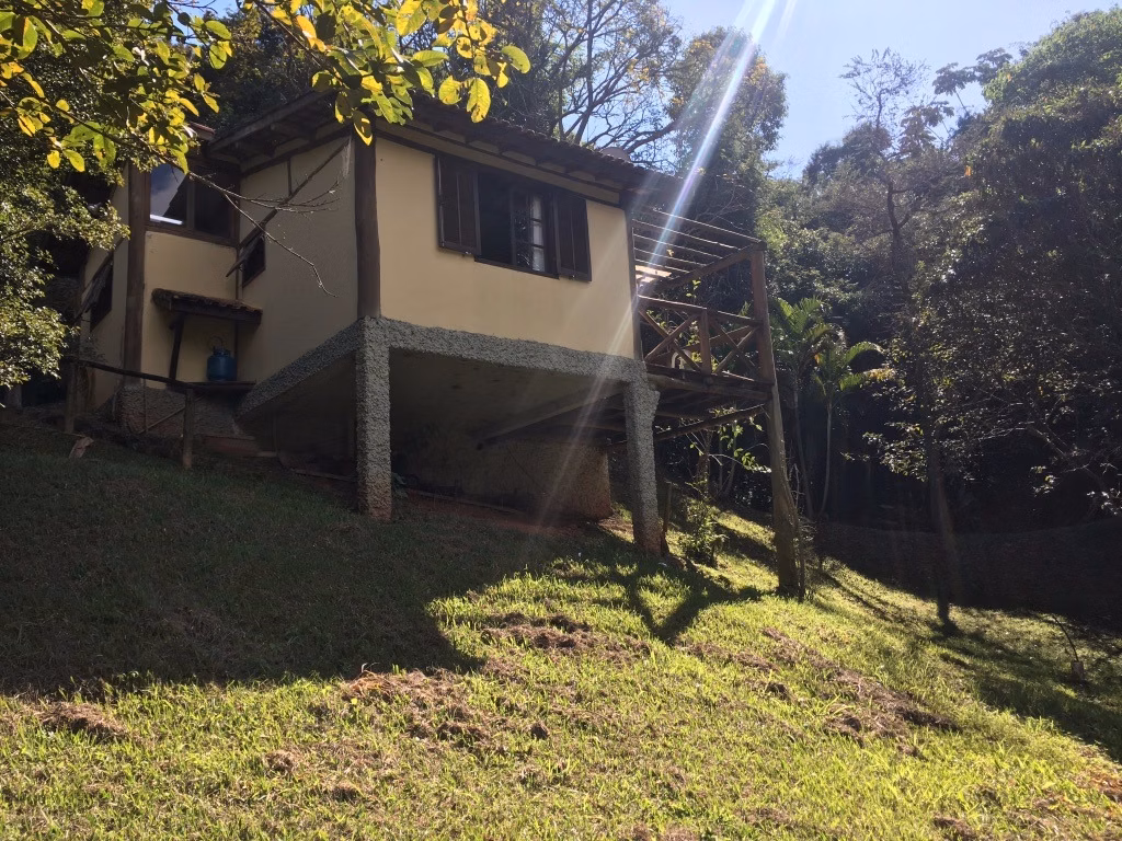Sítio de 9 ha em Jambeiro, SP