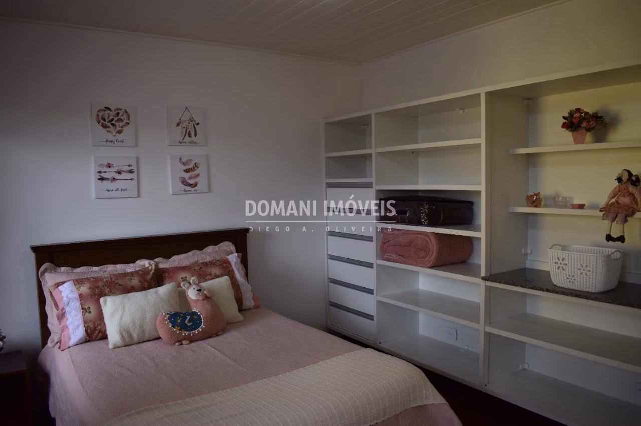 Casa de 252 m² em Campos do Jordão, SP