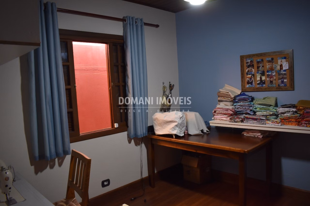 Casa de 252 m² em Campos do Jordão, SP
