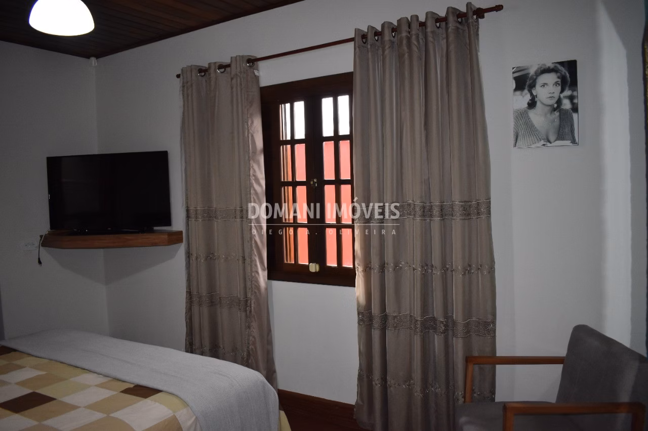 Casa de 252 m² em Campos do Jordão, SP