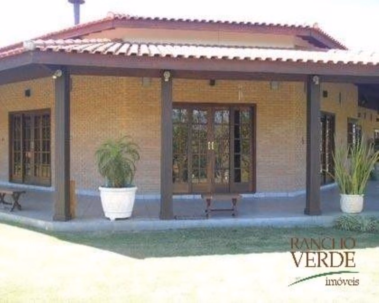 Fazenda de 242 ha em Canas, SP