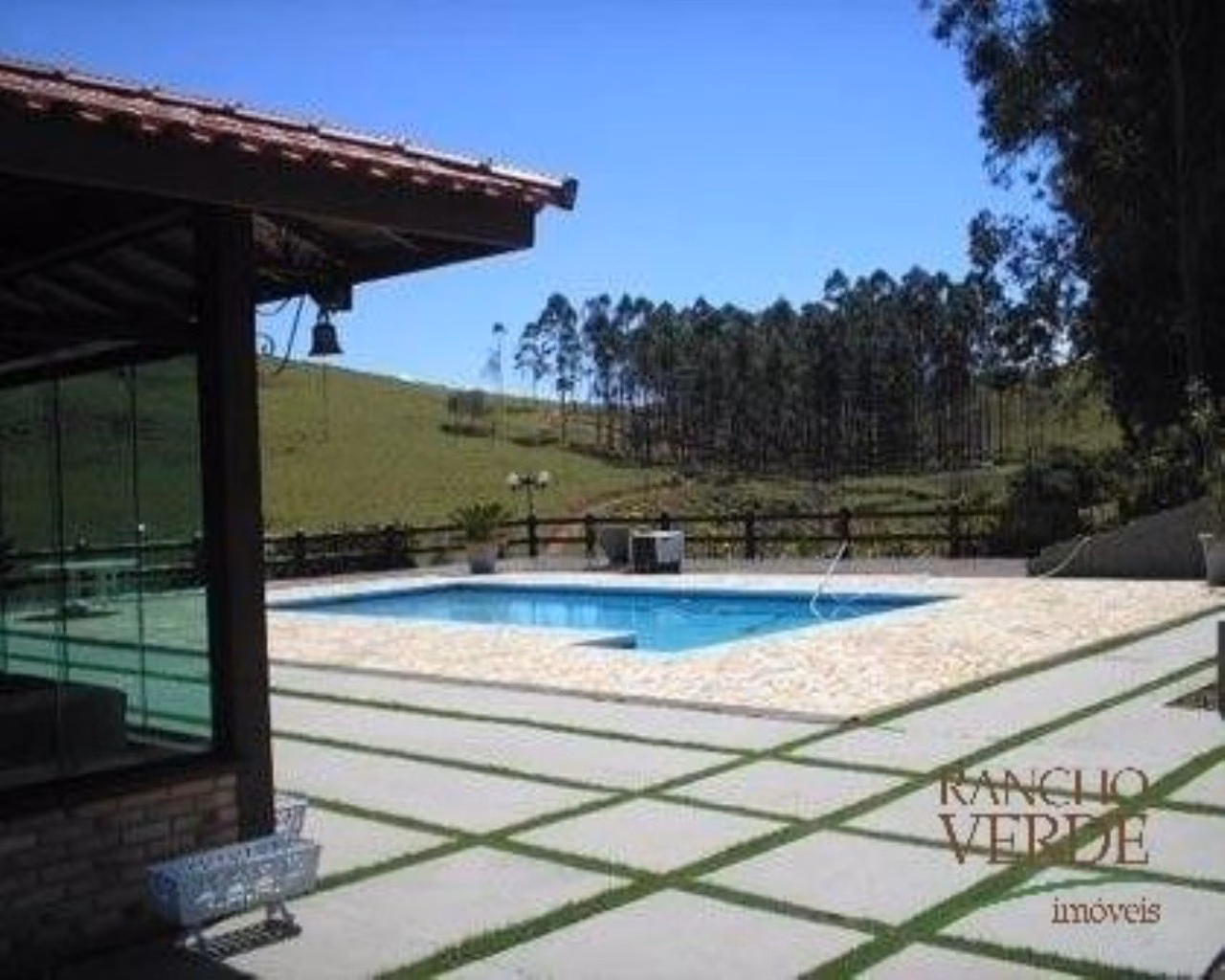 Fazenda de 242 ha em Canas, SP