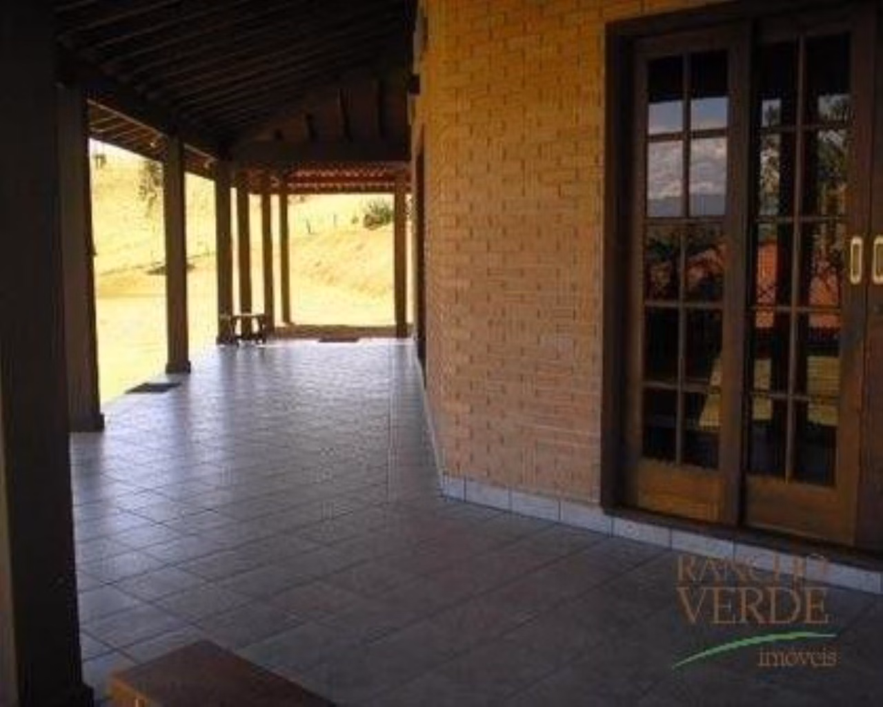 Fazenda de 242 ha em Canas, SP