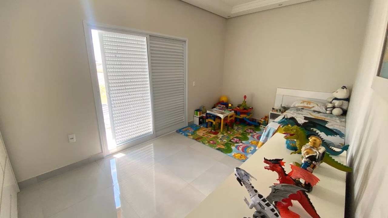 Casa de 300 m² em Paulínia, SP