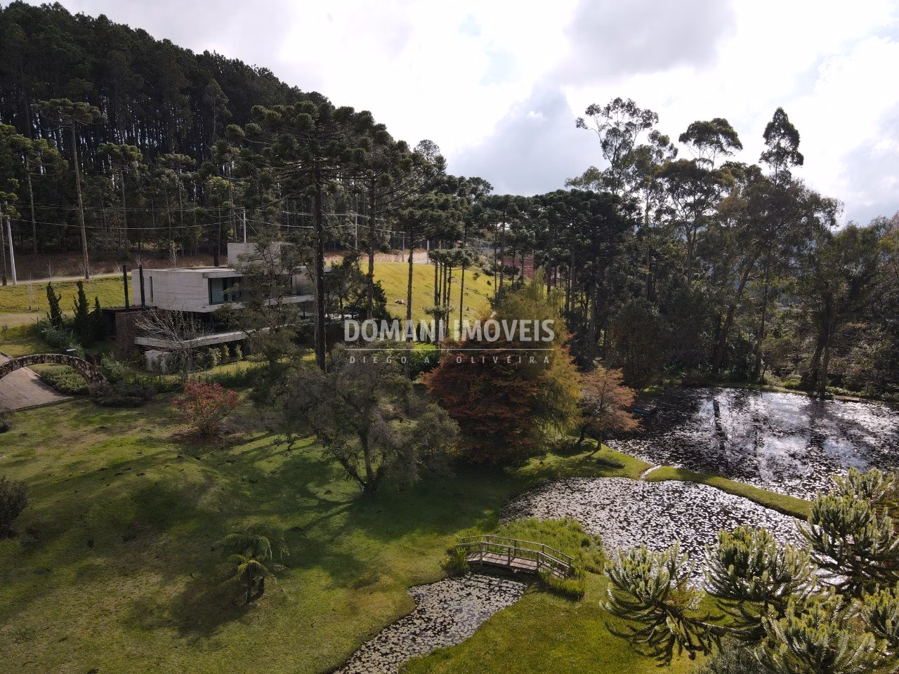 Terreno de 2.265 m² em Campos do Jordão, SP