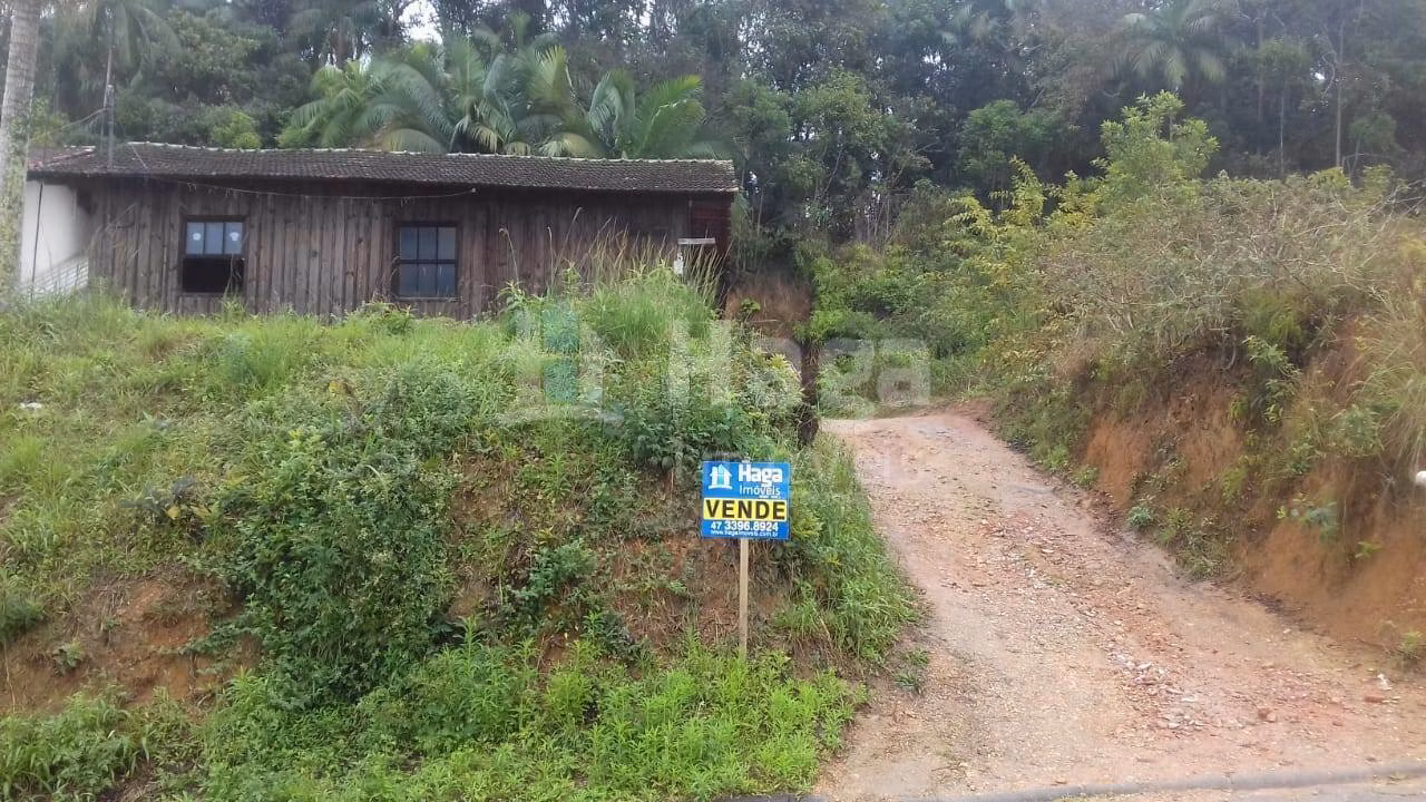 Terreno de 382 m² em Brusque, SC
