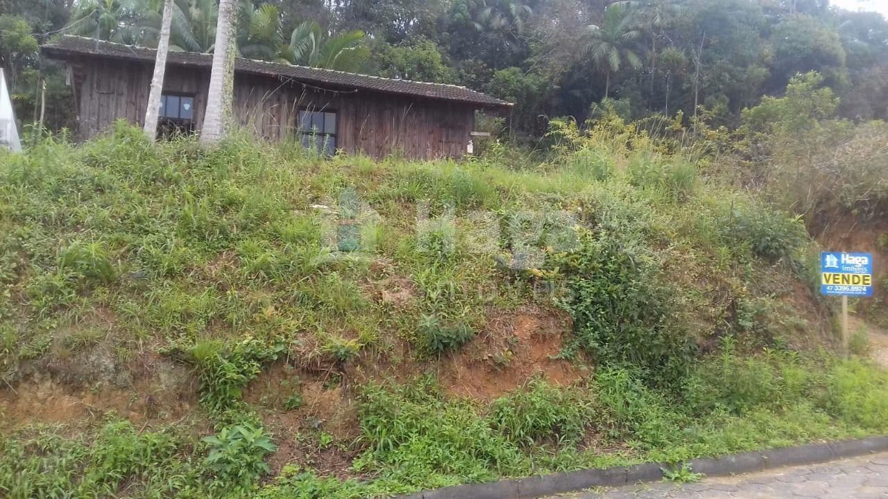 Terreno de 382 m² em Brusque, SC