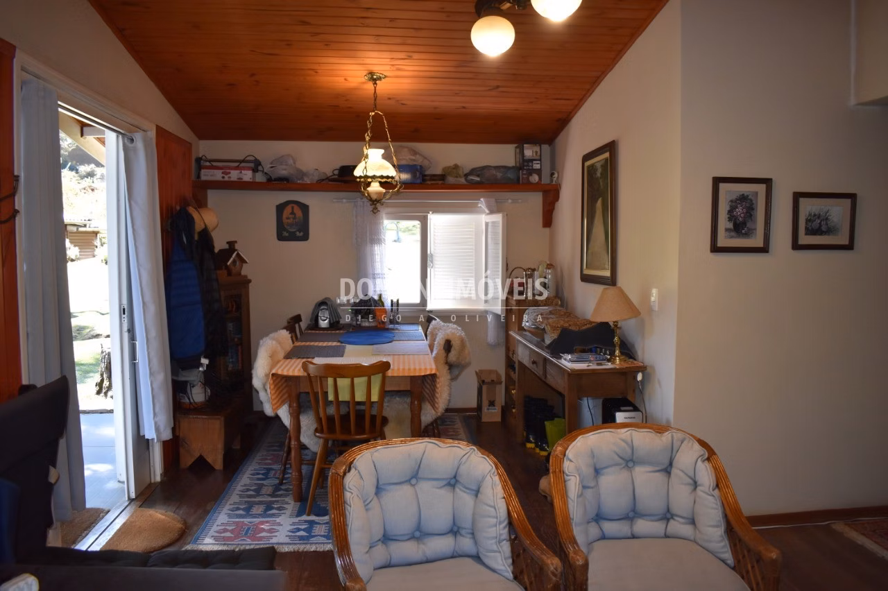Casa de 875 m² em Campos do Jordão, SP