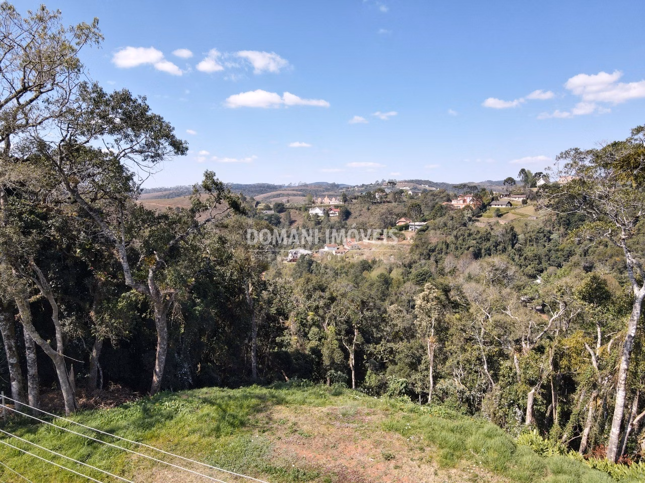 Terreno de 1,160 m² em Campos do Jordão, SP
