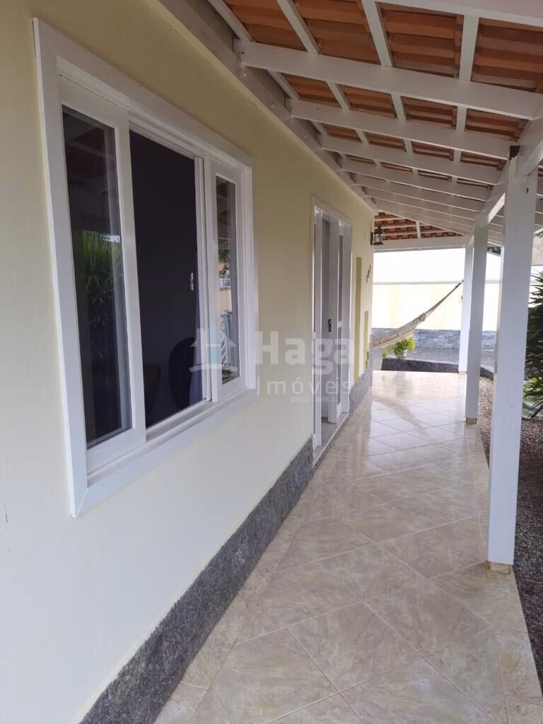 Casa de 360 m² em Guabiruba, SC