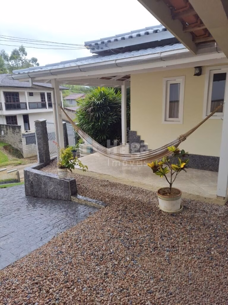 Casa de 360 m² em Guabiruba, SC