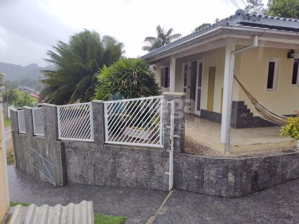 Casa de 360 m² em Guabiruba, SC