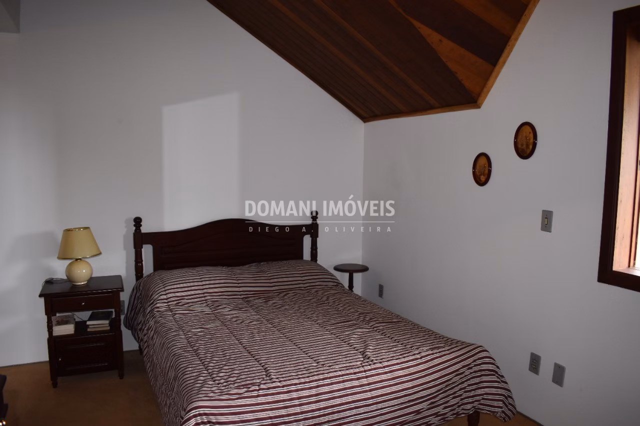 Casa de 1.430 m² em Campos do Jordão, SP