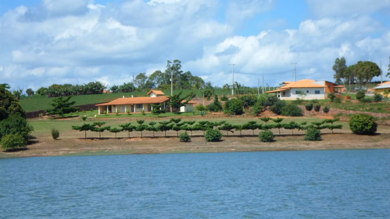 Chácara de 6.050 m² em Barão de Antonina, SP