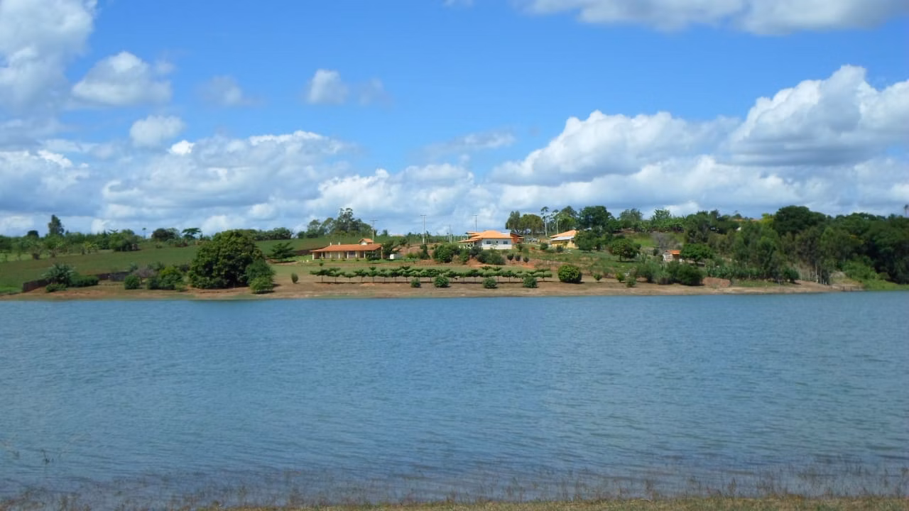 Chácara de 6.050 m² em Barão de Antonina, SP