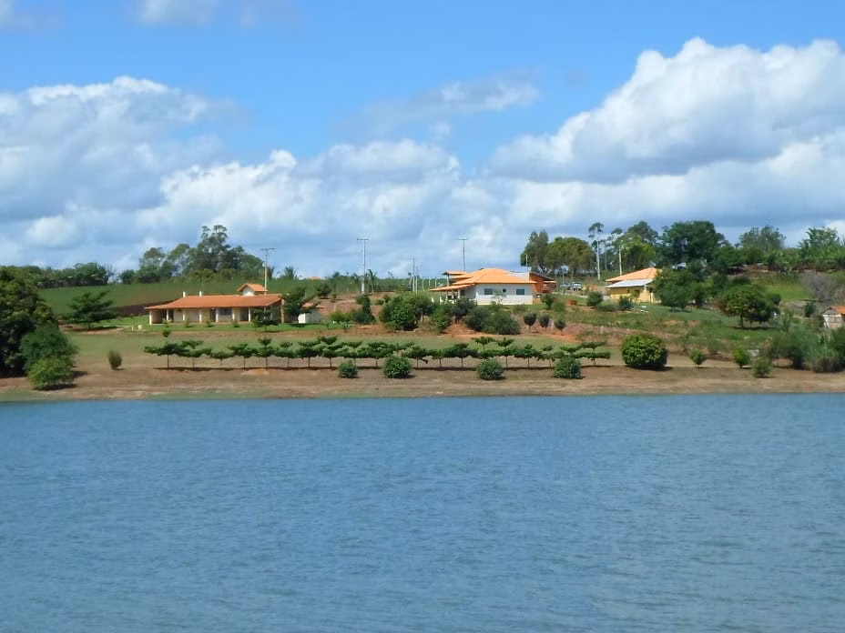 Chácara de 6.050 m² em Barão de Antonina, SP