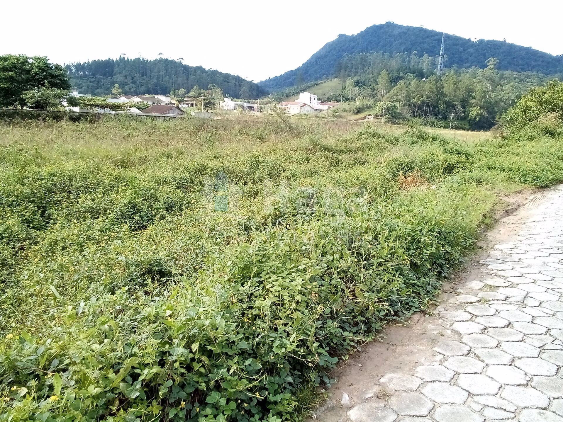 Terreno de 1.395 m² em Guabiruba, SC