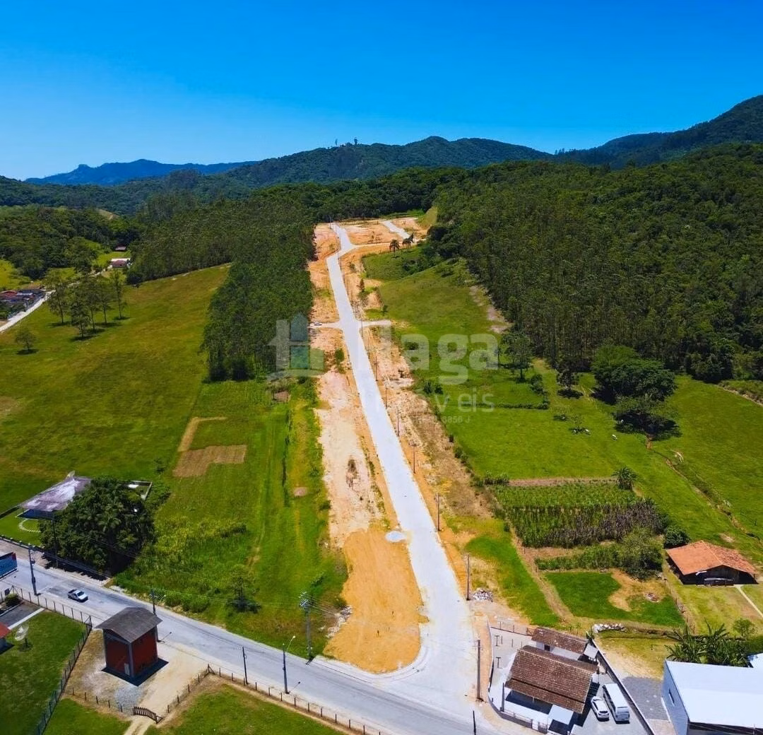 Terreno de 240 m² em Brusque, SC