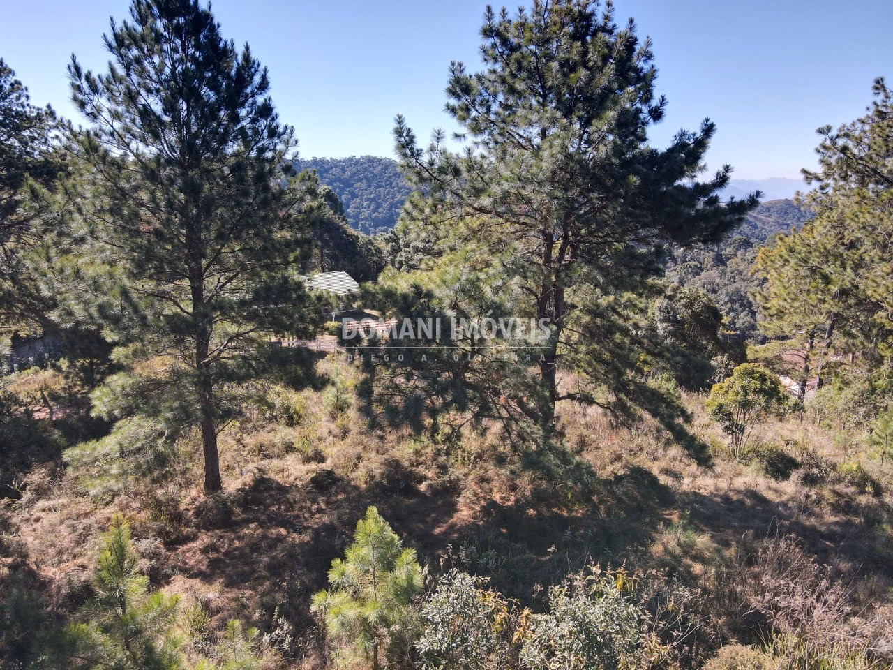Terreno de 1.030 m² em Campos do Jordão, SP