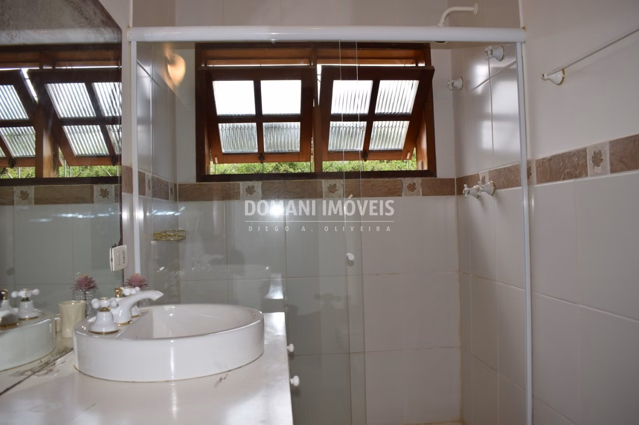 Casa de 2.220 m² em Campos do Jordão, SP