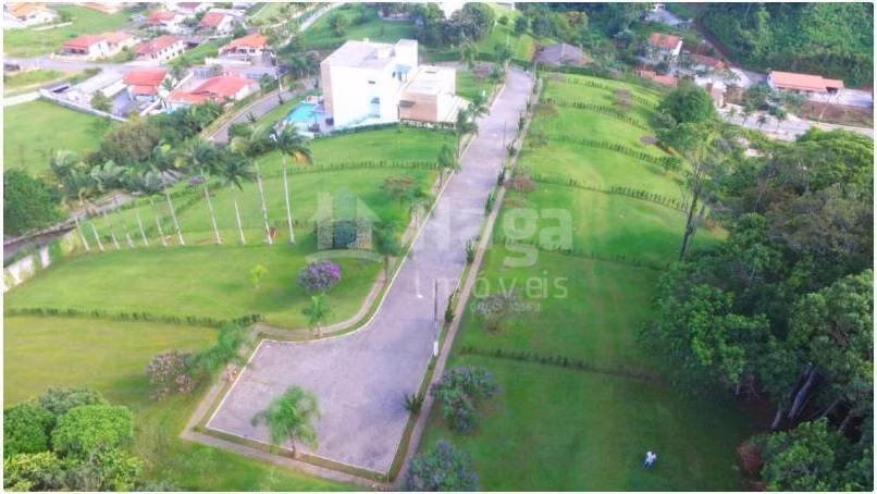 Terreno de 840 m² em Brusque, SC