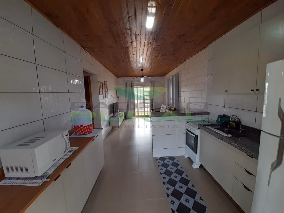 Chácara de 215 m² em Mairinque, SP