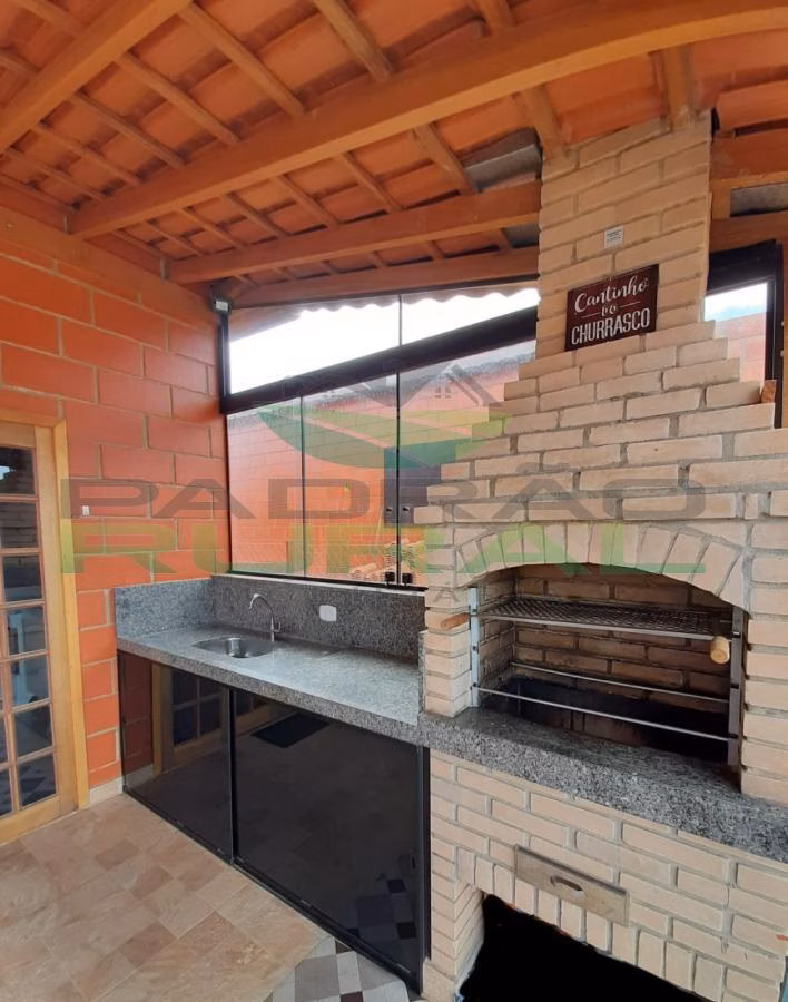 Chácara de 215 m² em Mairinque, SP