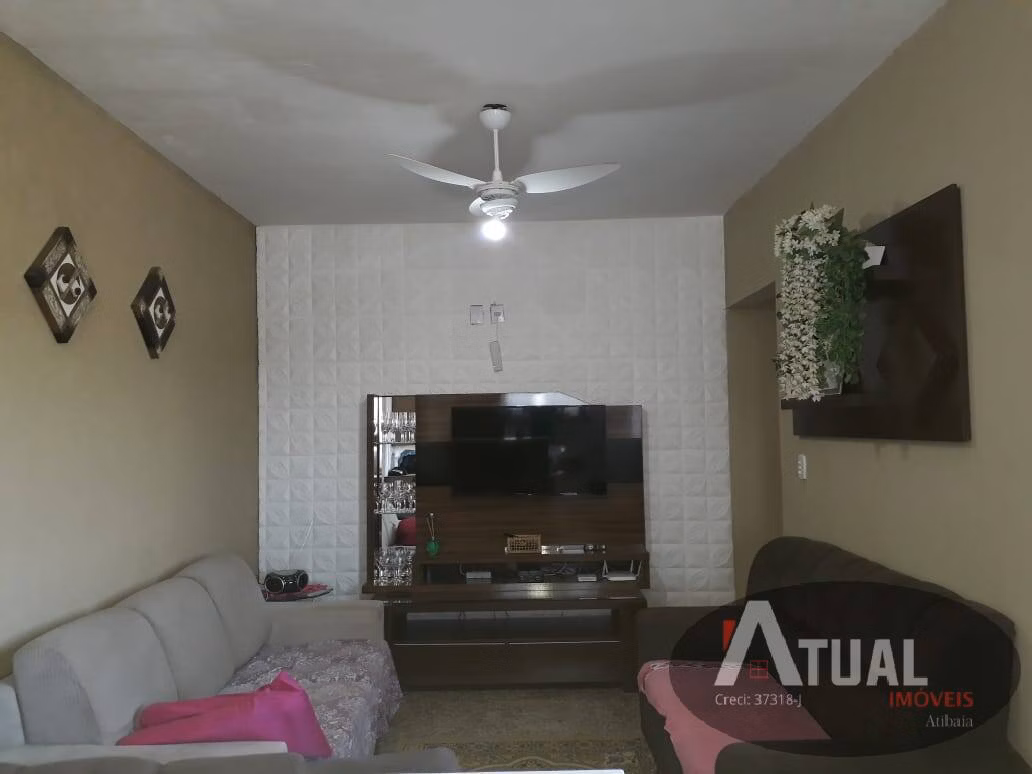 Casa de 300 m² em Atibaia, SP