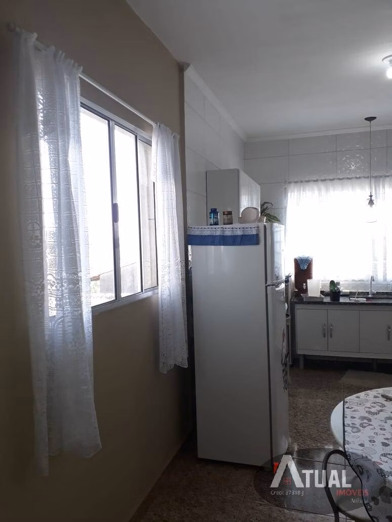 Casa de 300 m² em Atibaia, SP