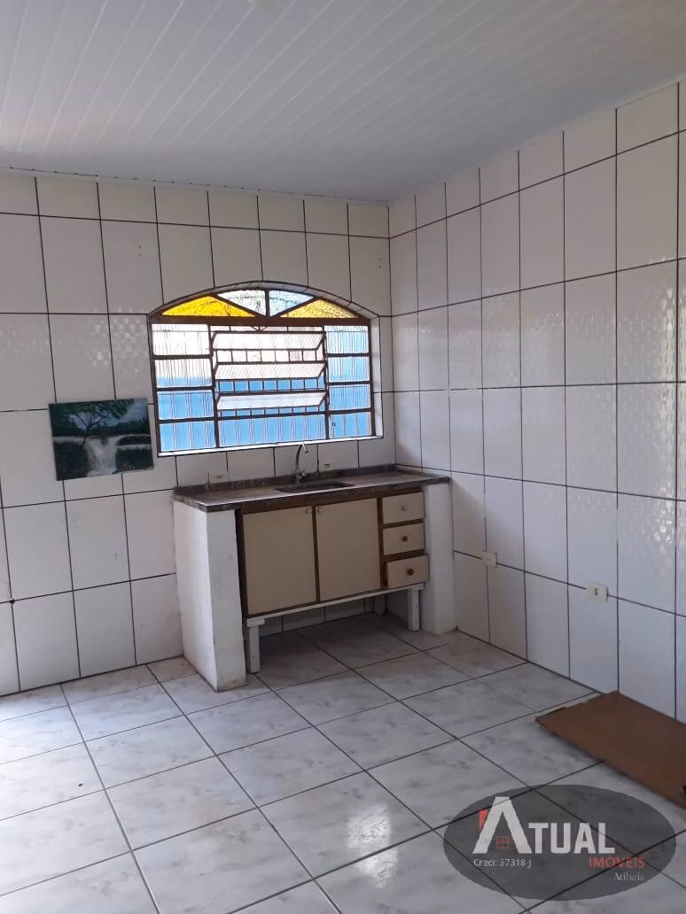 Casa de 300 m² em Atibaia, SP