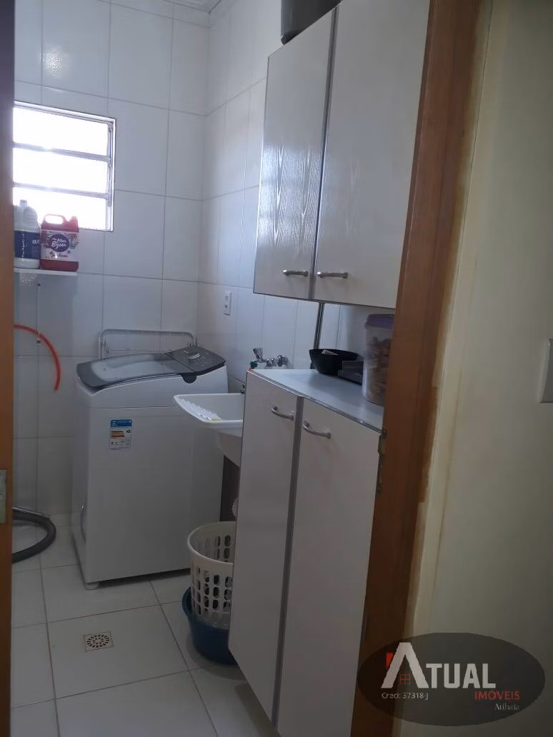 Casa de 300 m² em Atibaia, SP