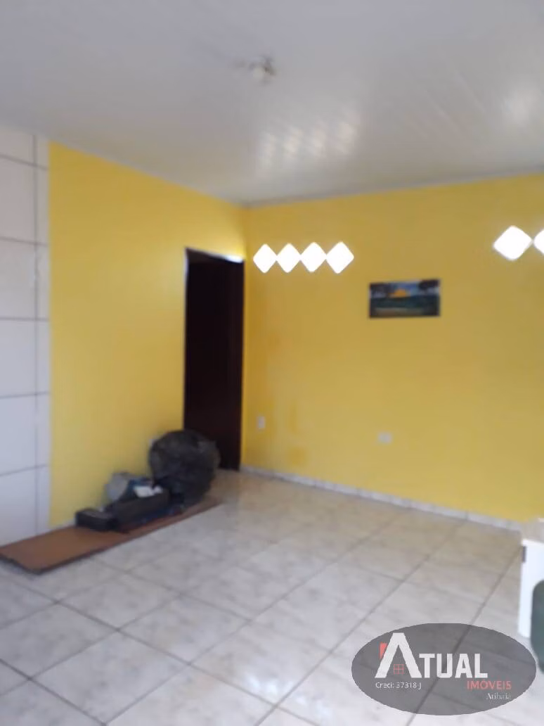 Casa de 300 m² em Atibaia, SP