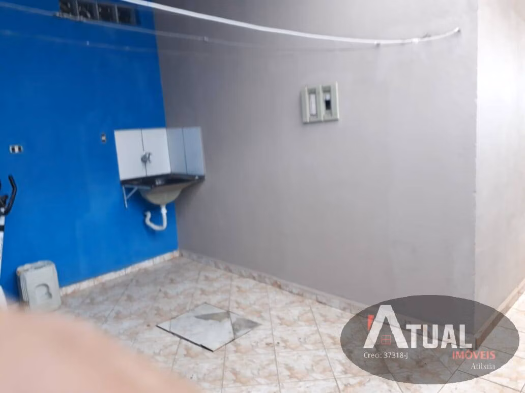 Casa de 300 m² em Atibaia, SP