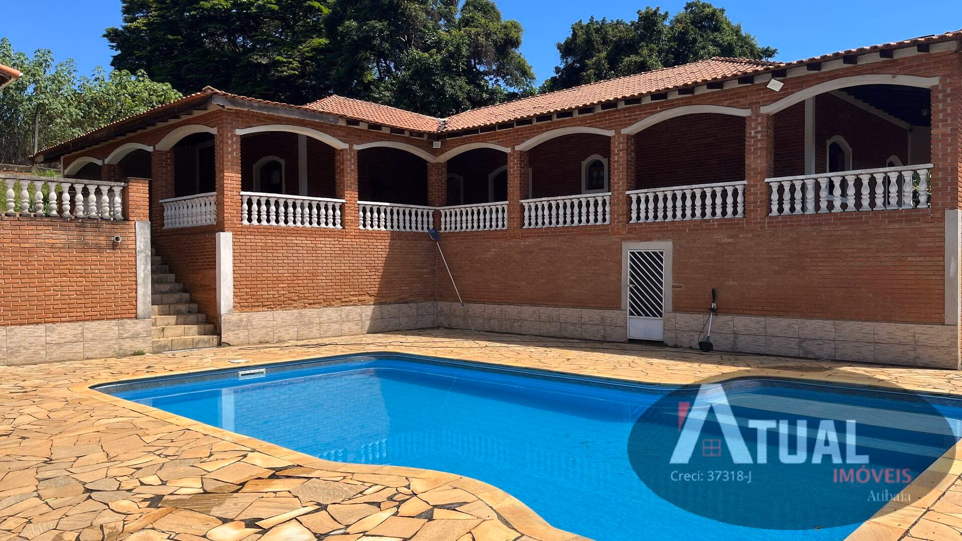 Casa de 1.368 m² em Atibaia, SP