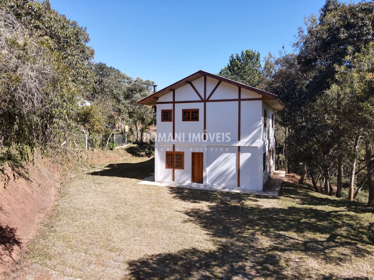 Casa de 1.080 m² em Campos do Jordão, SP