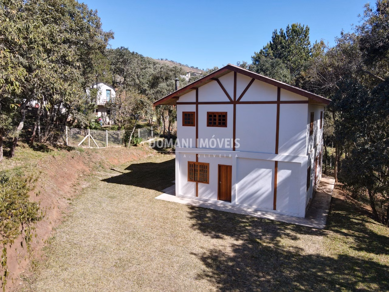 Casa de 1.080 m² em Campos do Jordão, SP