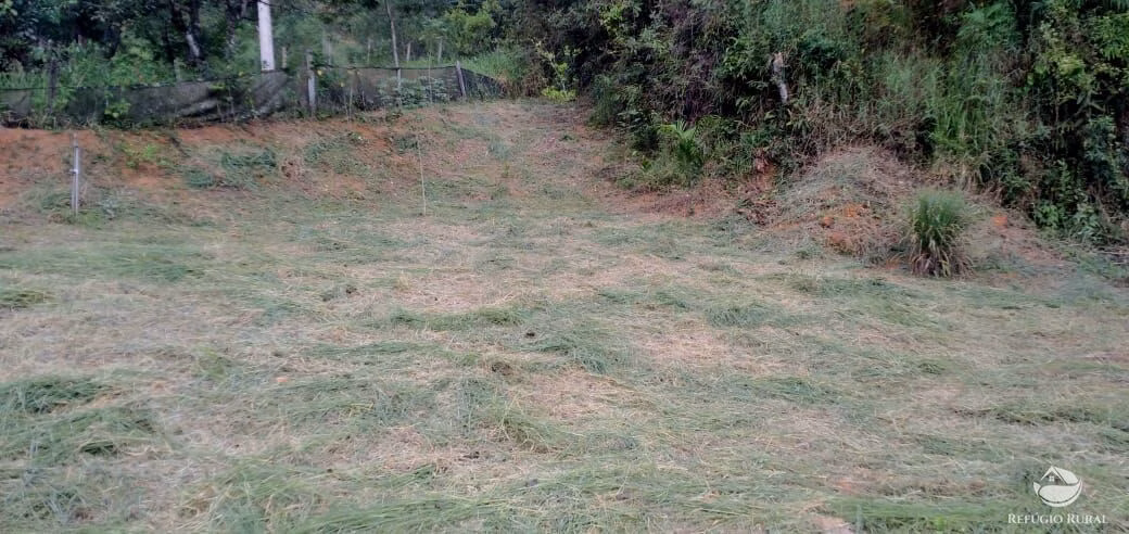 Chácara de 1.400 m² em São José dos Campos, SP