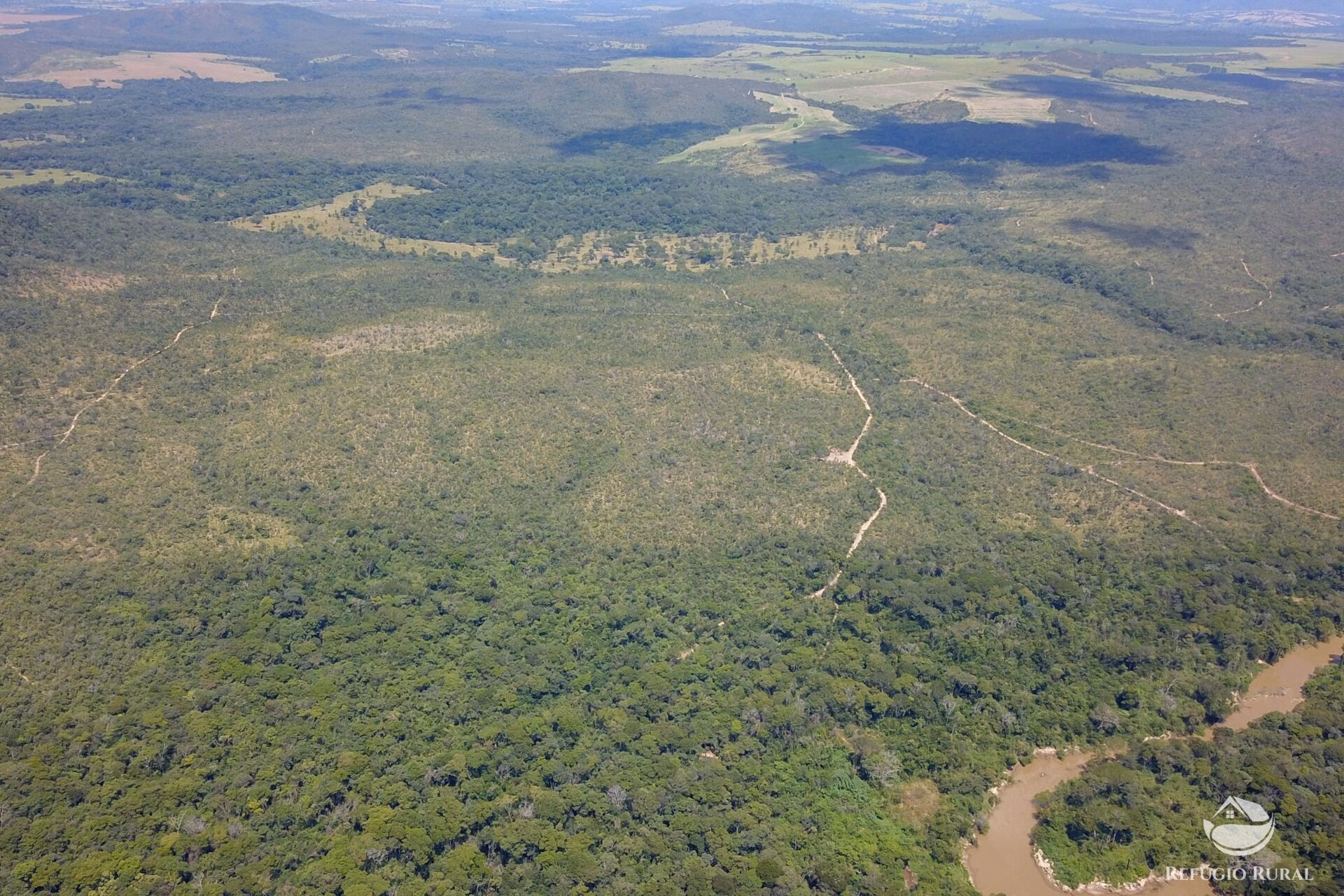Fazenda de 1.523 ha em Padre Bernardo, GO