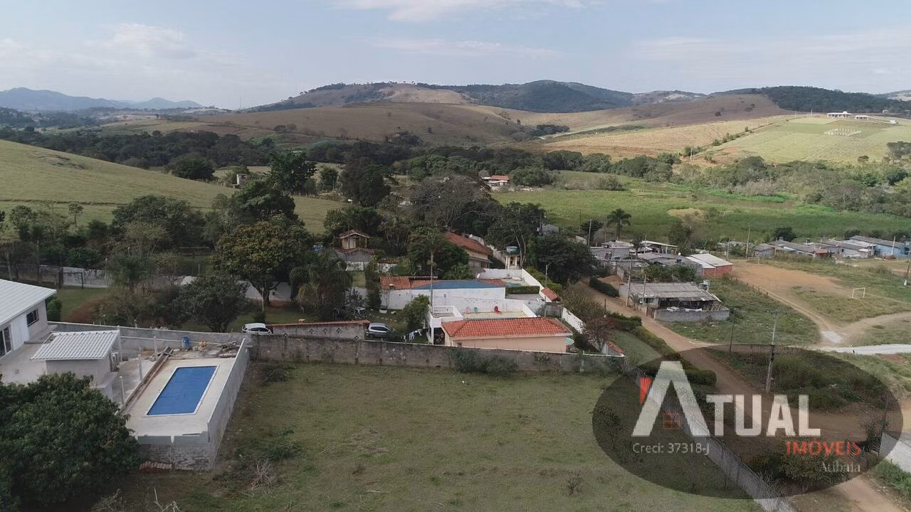 Terreno de 800 m² em Piracaia, SP