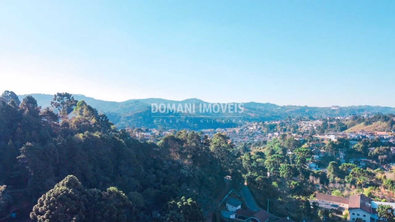 Casa de 670 m² em Campos do Jordão, SP