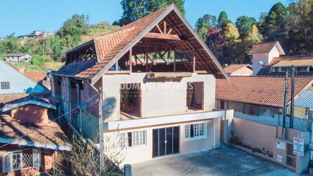 Casa de 670 m² em Campos do Jordão, SP