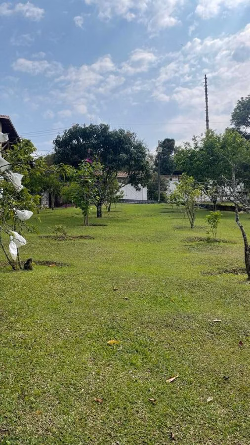 Chácara de 2.400 m² em São Roque, SP