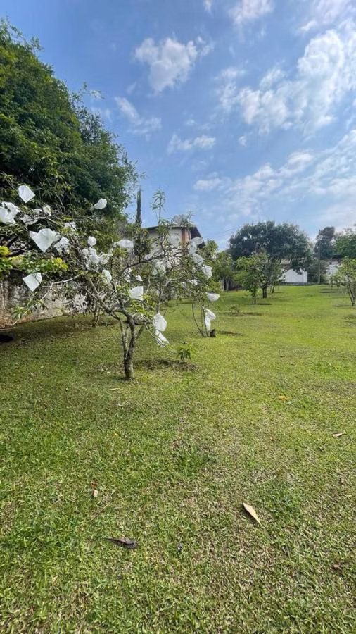 Chácara de 2.400 m² em São Roque, SP
