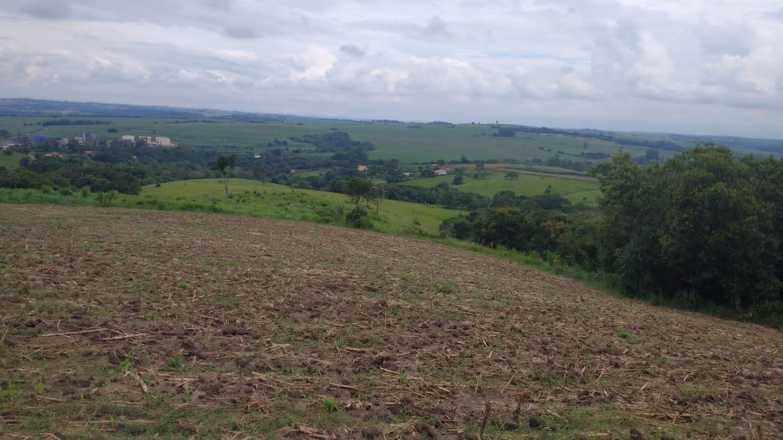 Small farm of 120 acres in Tatuí, SP, Brazil