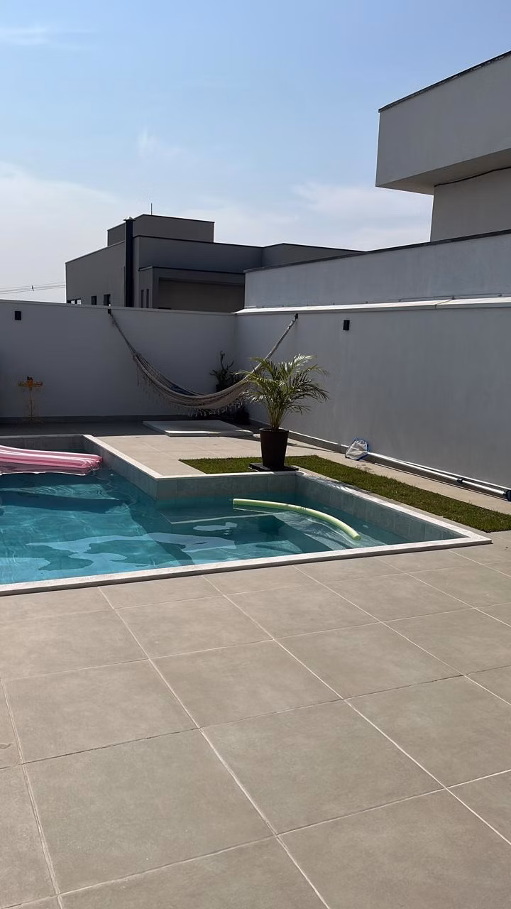 Casa de 360 m² em Caçapava, SP