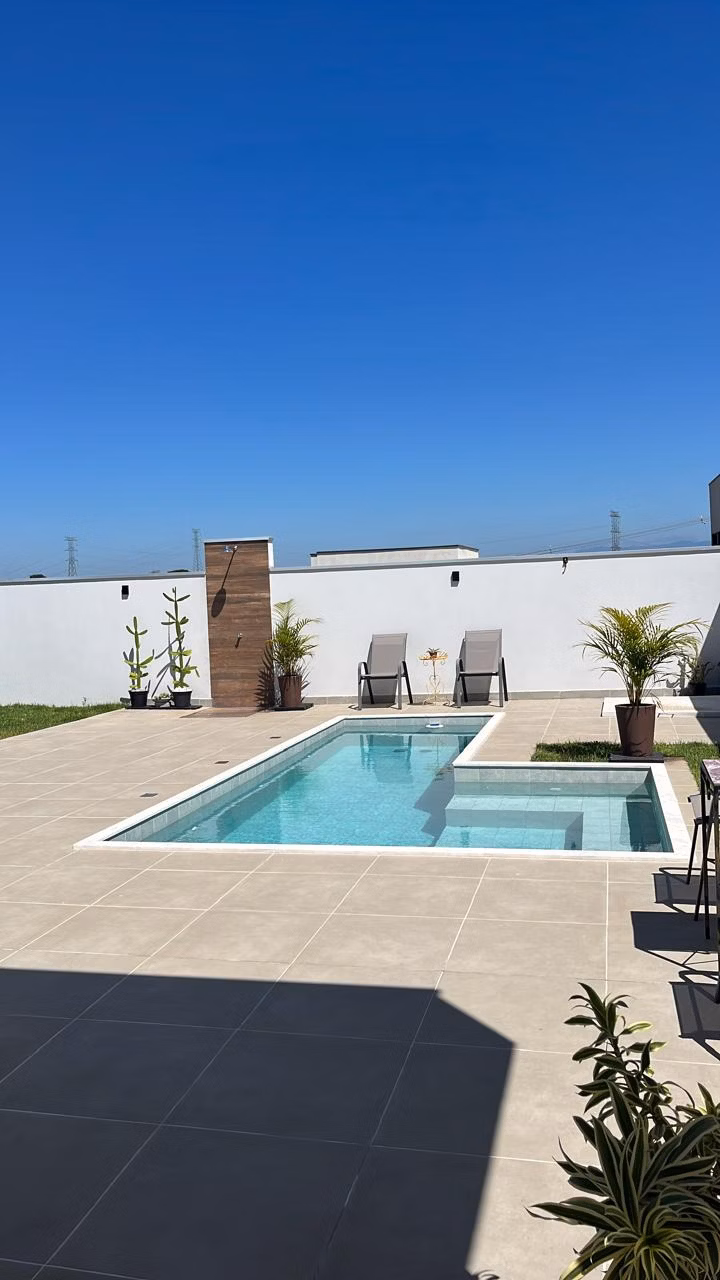 Casa de 360 m² em Caçapava, SP