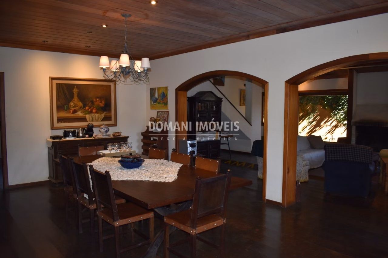 House of 1,010 m² in Campos do Jordão, SP, Brazil