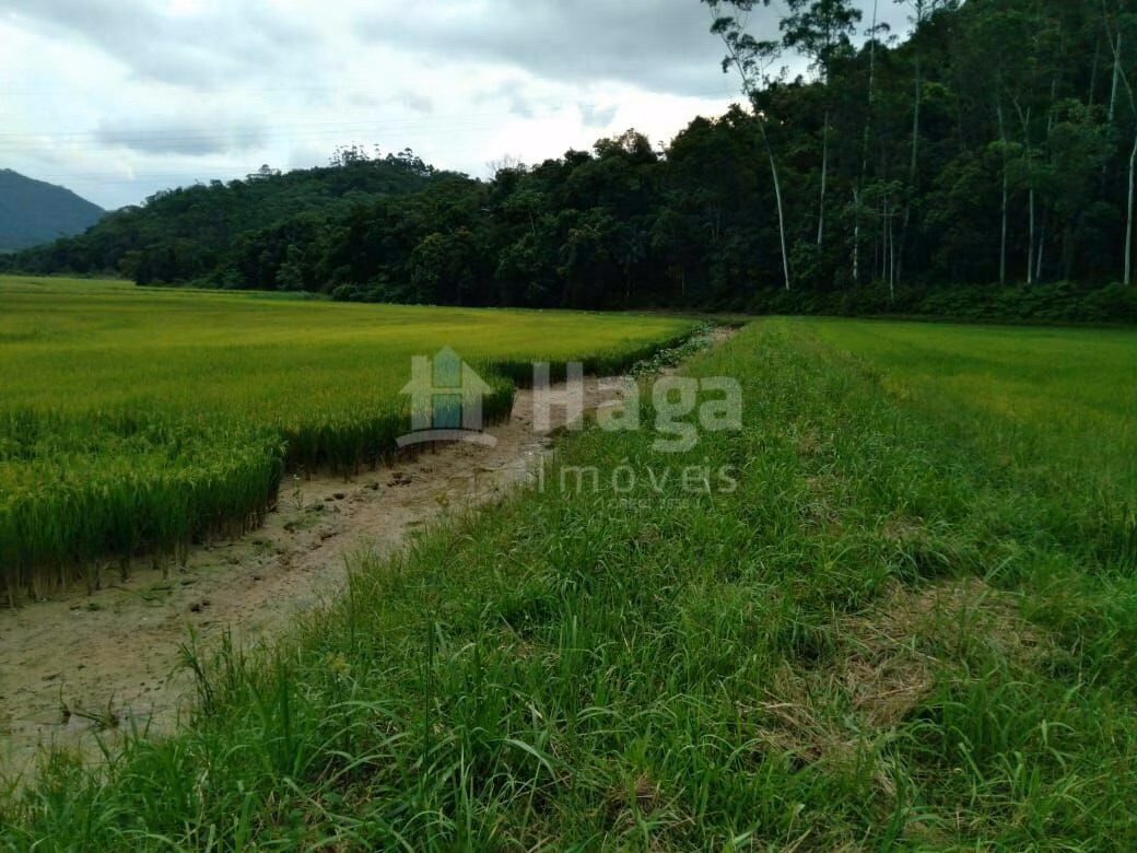 Terreno de 7.727 m² em Guabiruba, SC