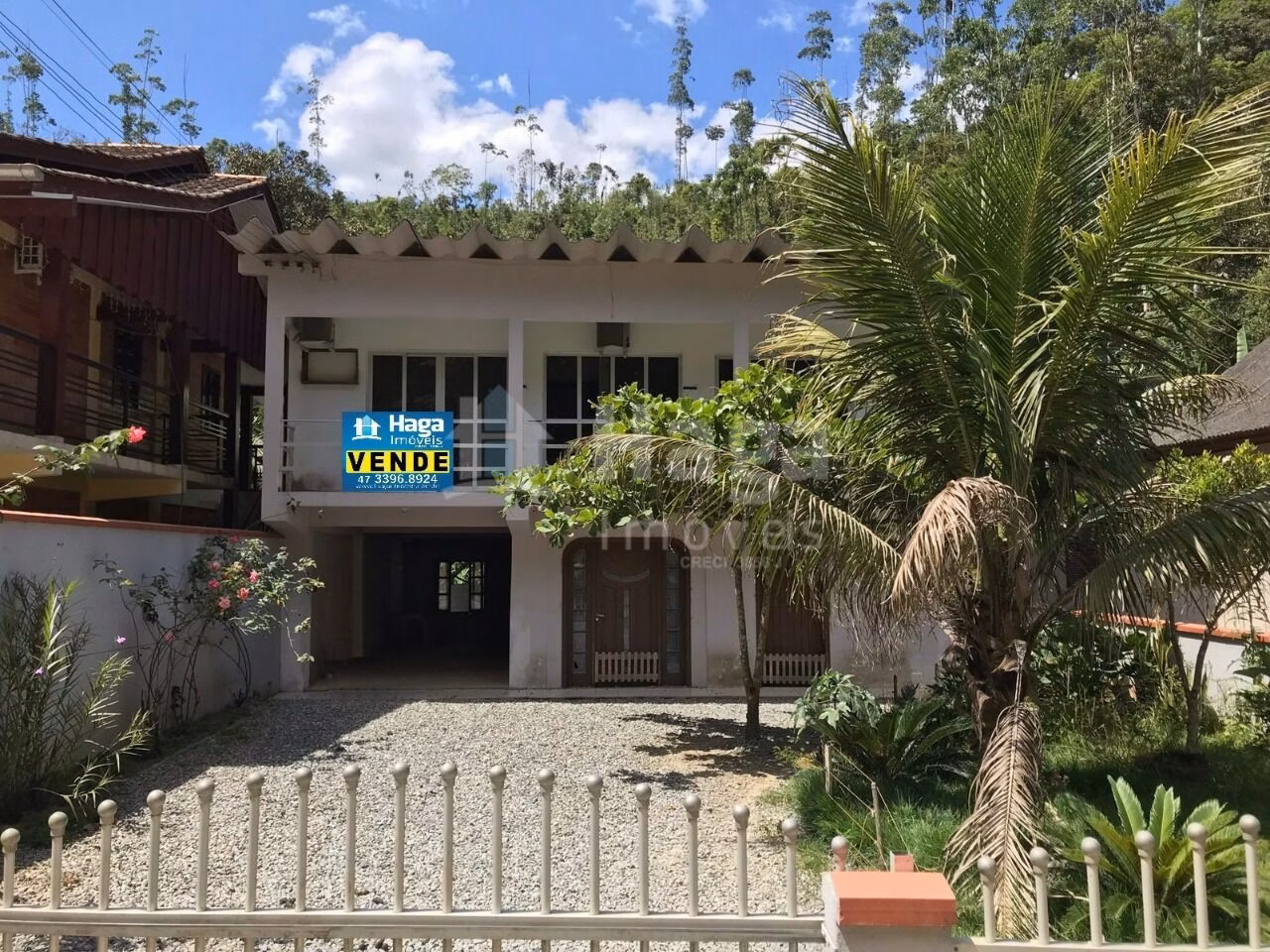 Casa de 316 m² em Brusque, SC